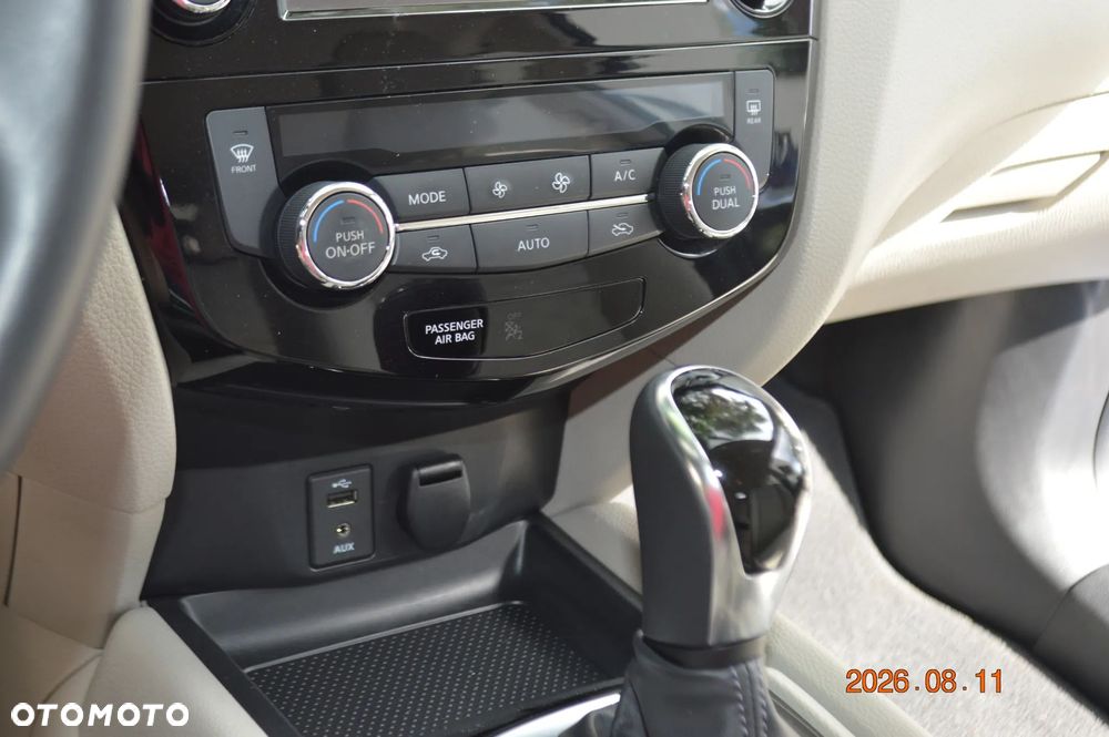Nissan Rogue - 12