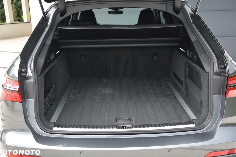 Audi A6 Avant 40 TDI quattro S tronic S line - 17