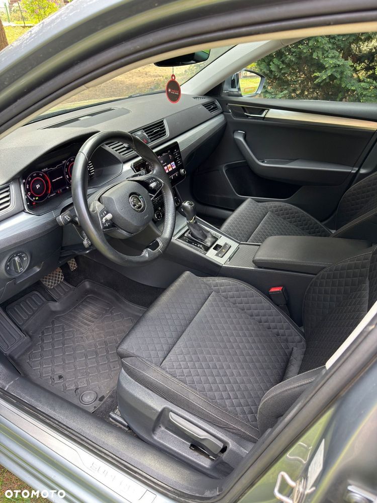 Skoda Superb 2.0 TDI DSG Ambition - 28