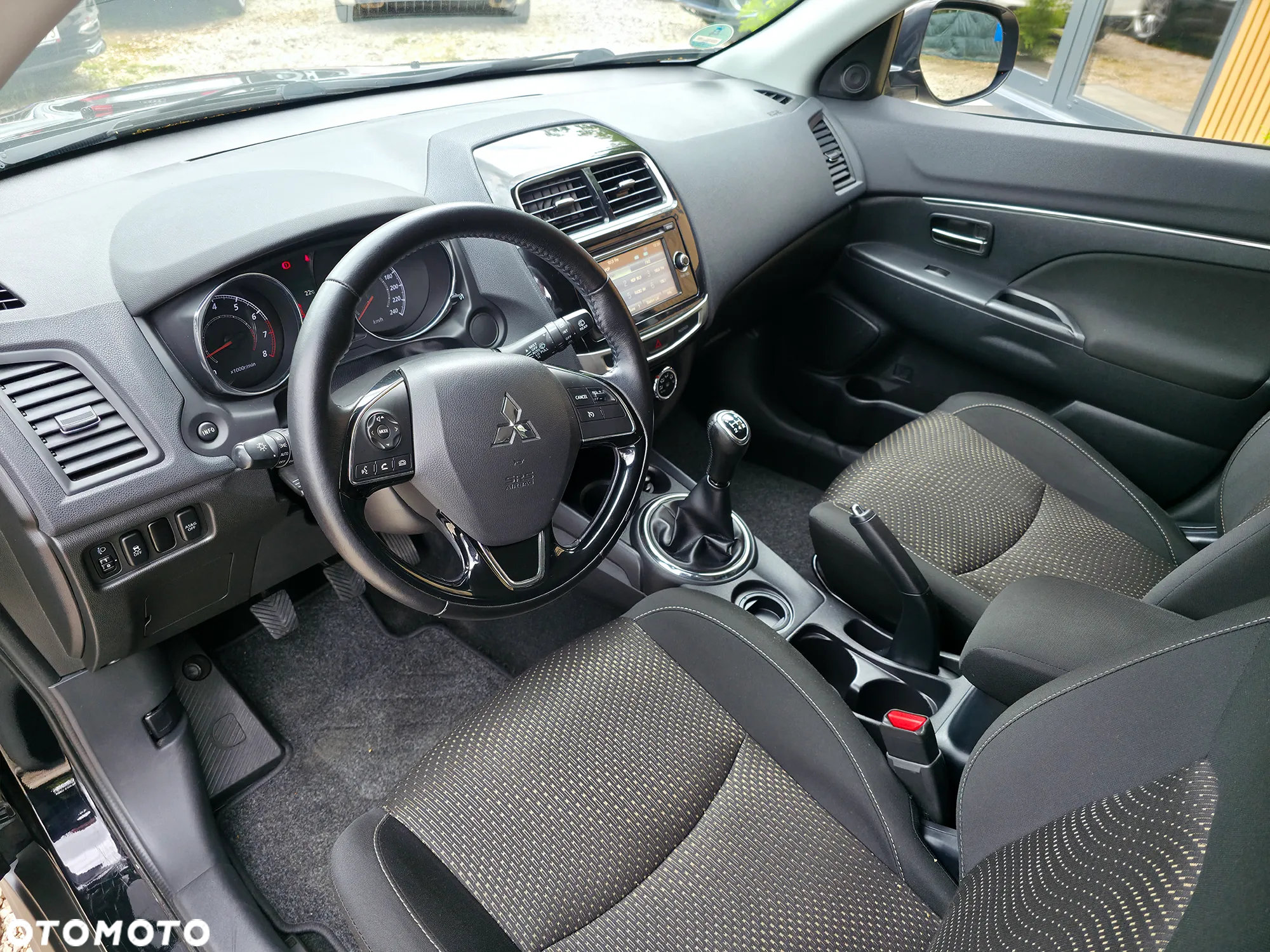 Mitsubishi ASX - 9