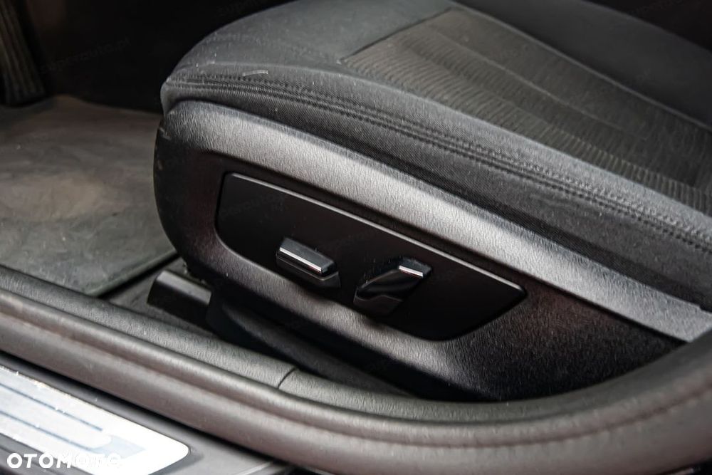 BMW Seria 5 518d - 9