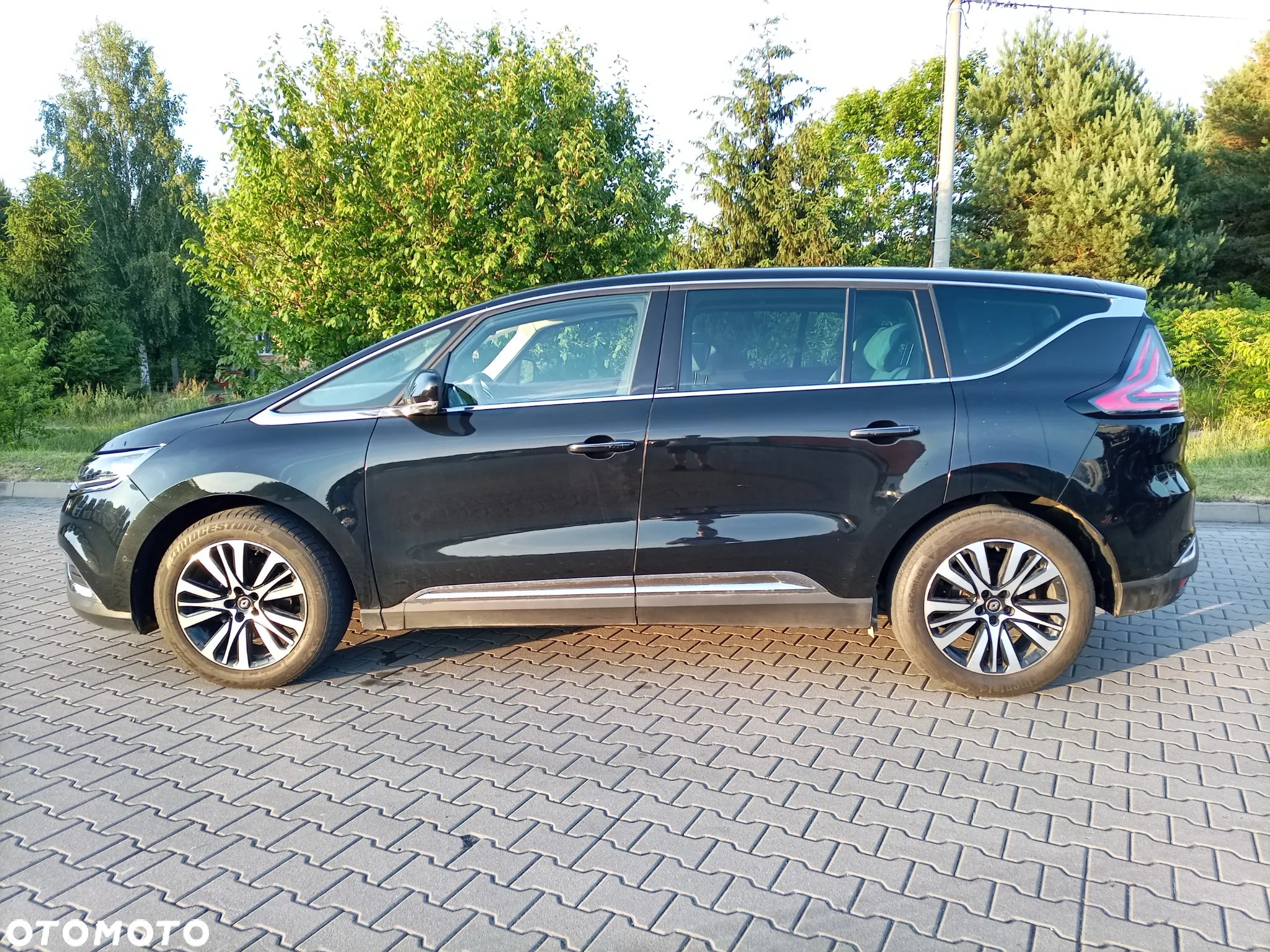 Renault Espace 1.6 dCi Energy Initiale Paris EDC - 2
