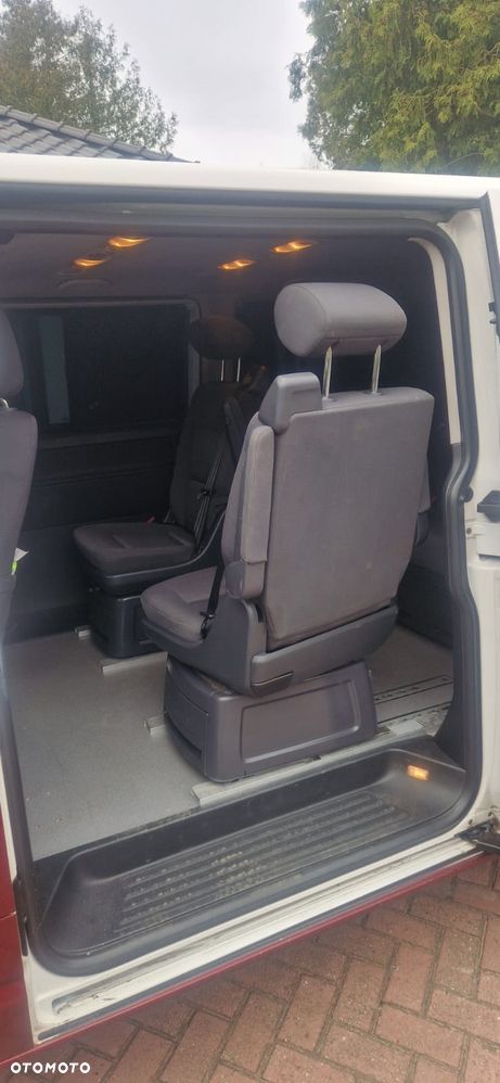 Volkswagen Caravelle - 22