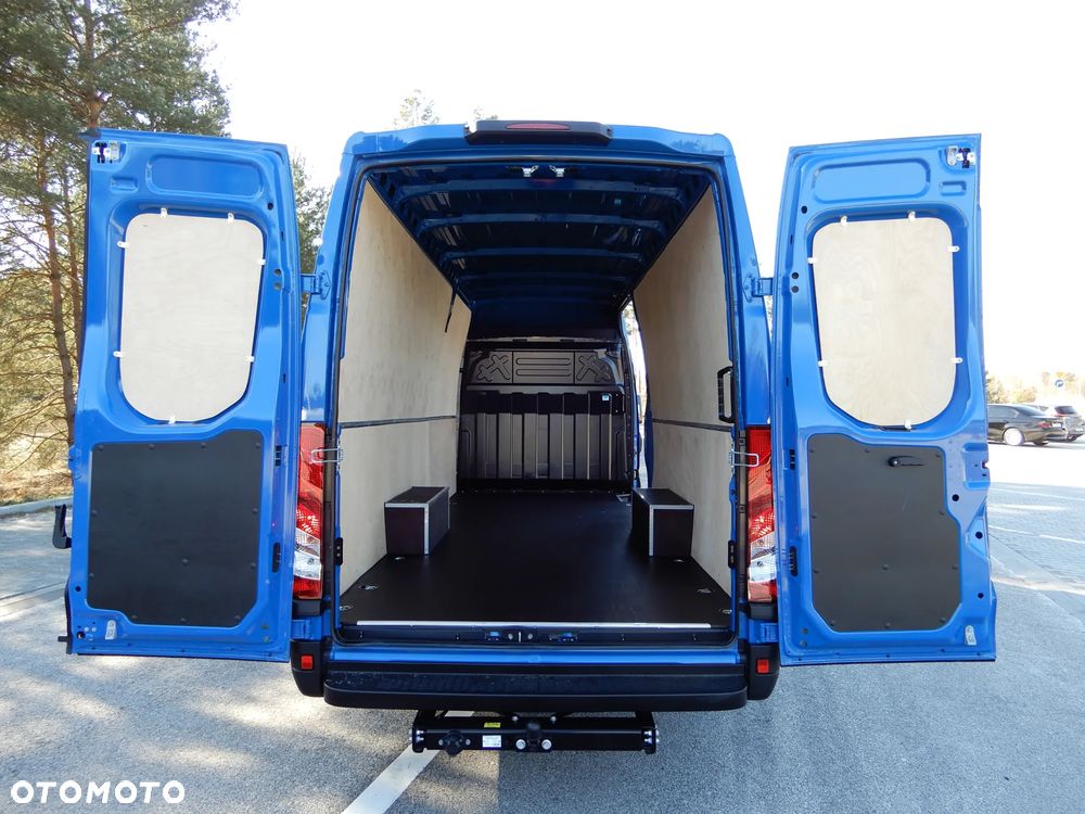 Iveco Daily 35S18 3.0 HPI 180 KM POWER Furgon Blaszak XXL 4.70 CM MAXI LONG Wysokość H2 1900 mm WZMACNIANE ZAWIESZENIE 968 Kg Ładowność HAK 3500 Kg Rozstaw Osi 4100 mm DMC 3500 Kg, WZMACNIANY Stan NOWY NIE UŻYWANY OKAZJA DOSTEPNY I GOTOWY - 14