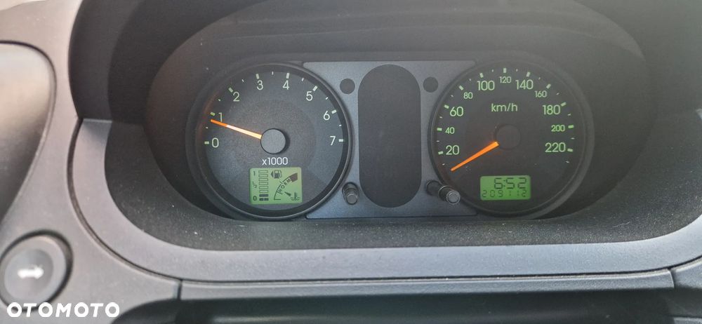 Ford Fiesta 1.4 Ambiente - 6