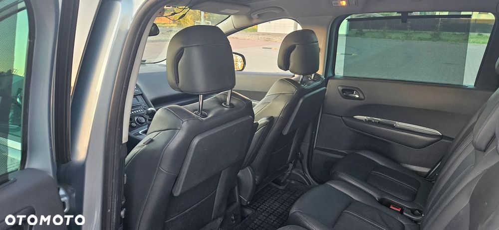 Peugeot 5008 2.0 HDi Premium + - 20