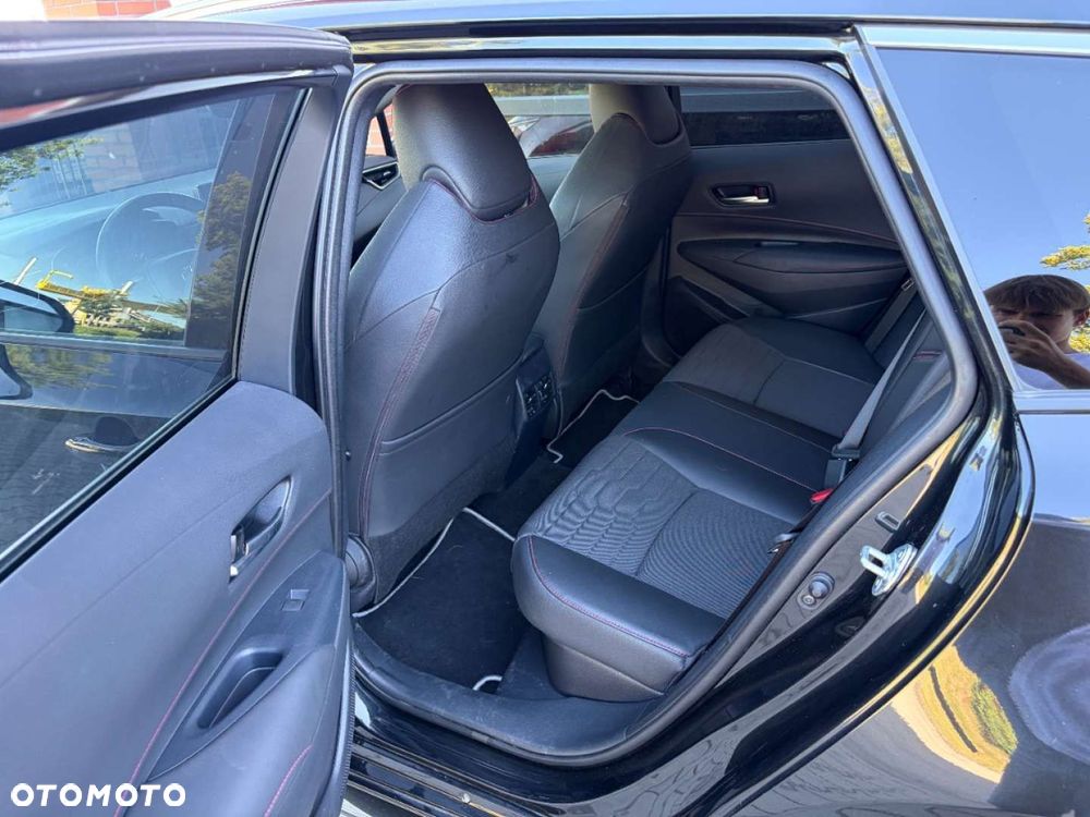 Toyota Corolla 1.8 Hybrid Executive - 16