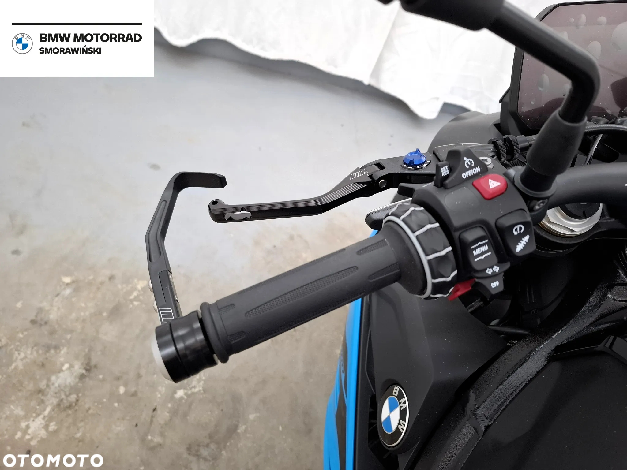 BMW S - 10