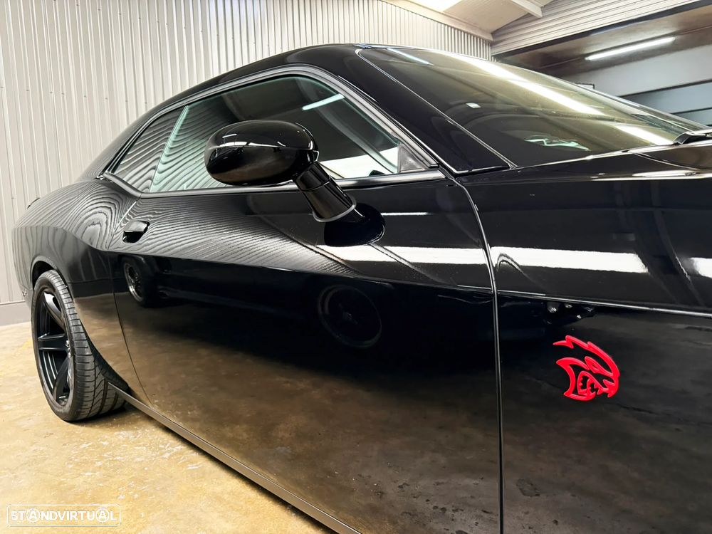 Dodge Challenger Auto SRT Hellcat - 59