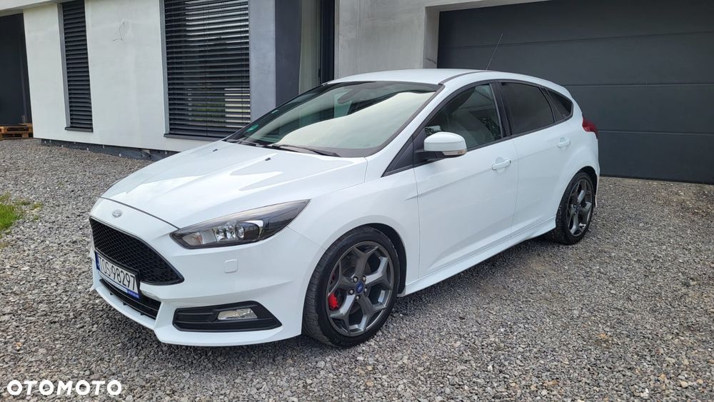 Ford Focus 2.0 TDCi ST - 17
