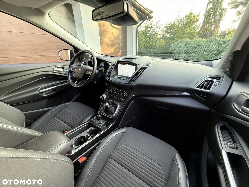 Ford Kuga 1.5 EcoBoost 2x4 ST-Line - 34