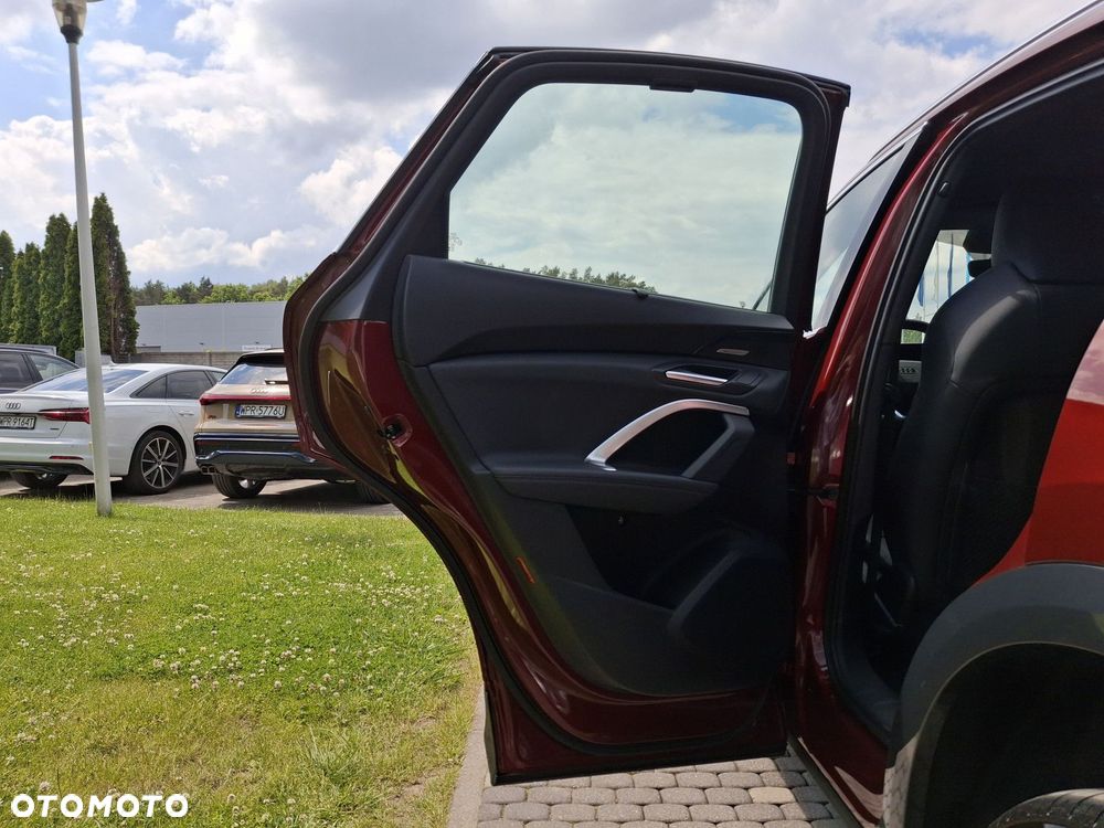 Audi Q5 Sportback - 25
