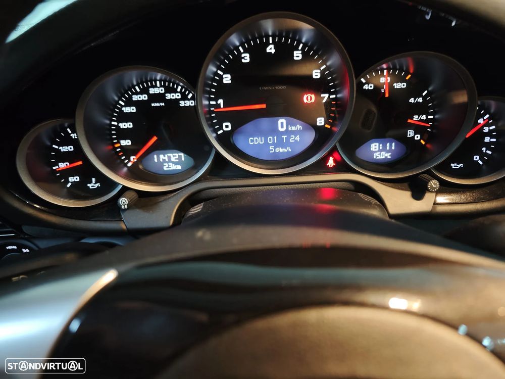 Porsche 911 (997) Carrera 4 S - 32