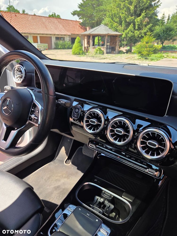 Mercedes-Benz CLA 250 Progressive 7G-DCT - 18