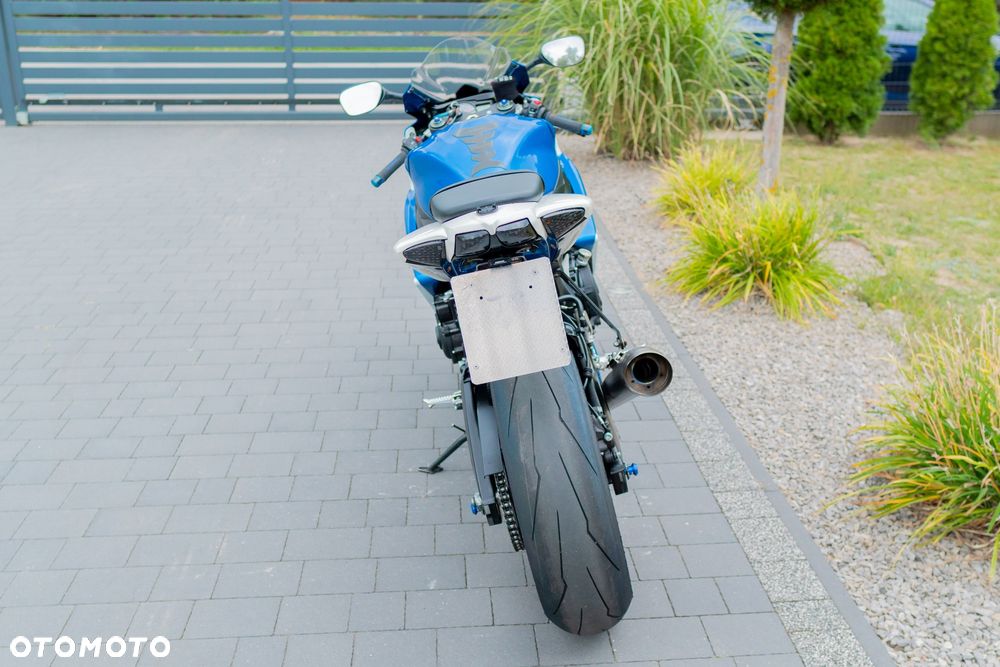 Suzuki GSX-R - 10