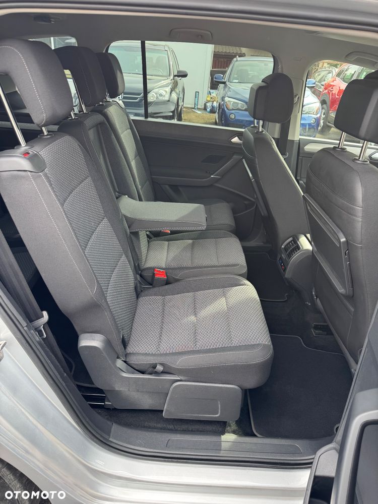 Volkswagen Touran 1.5 TSI ACT OPF Trendline - 12