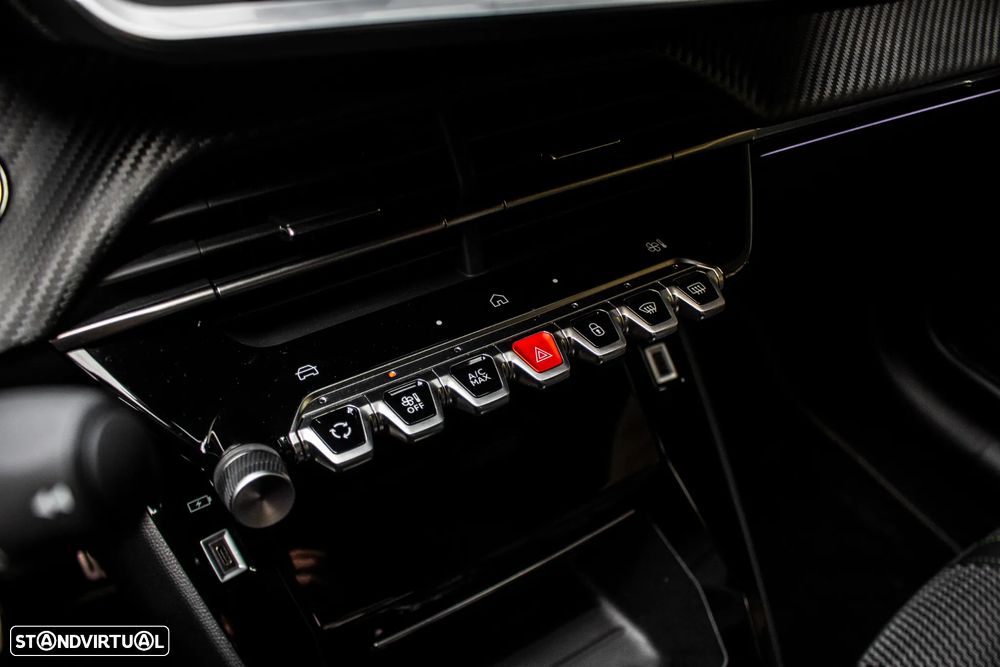 Peugeot 208 1.2 Hybrid GT e-DCS6 - 22