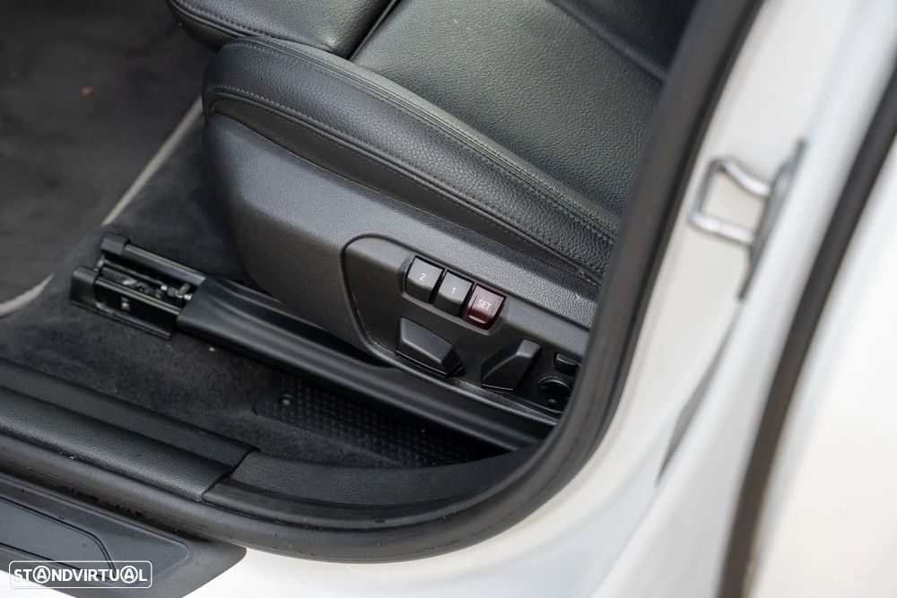BMW X2 18 d sDrive Auto Pack M - 20