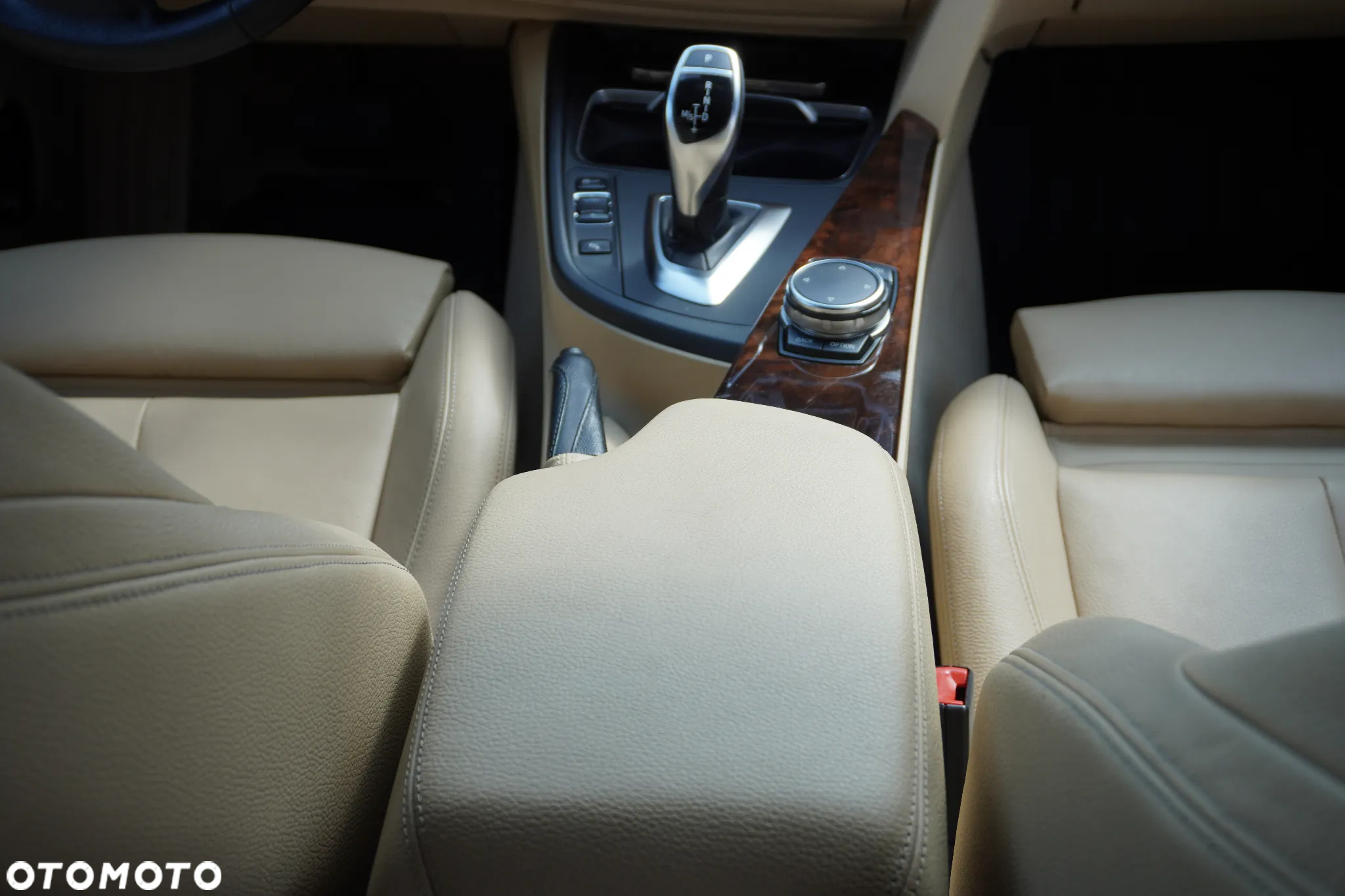 BMW Seria 3 328i Sport Line - 30