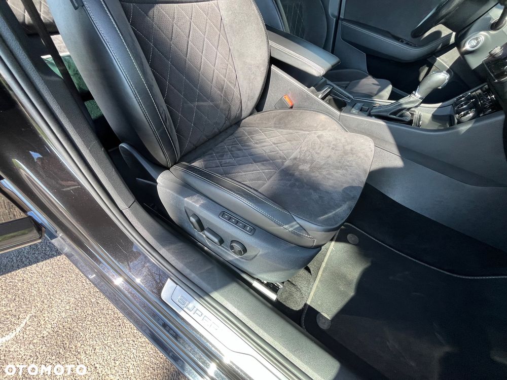 Skoda Superb 2.0 TDI SCR Sportline DSG - 10