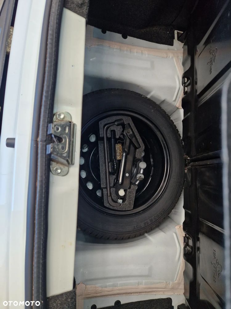 Peugeot 107 1.0 Trendy 2-Tronic - 11