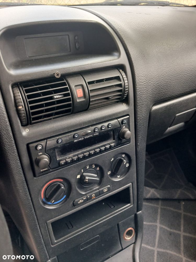 Opel Astra 2.0 DTI - 6