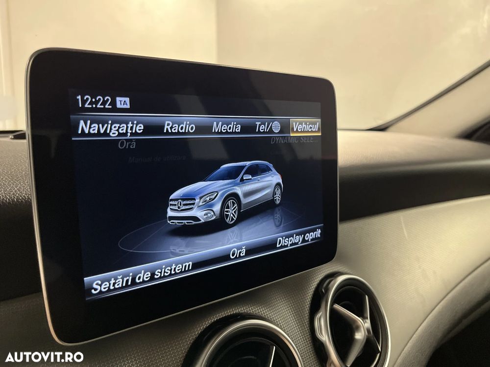 Mercedes-Benz GLA 200 d 7G-DCT - 24