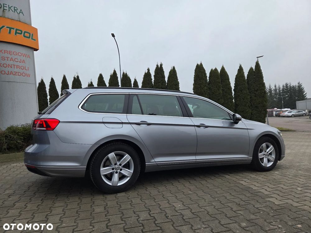 Volkswagen Passat 2.0 TDI SCR DSG Business - 4