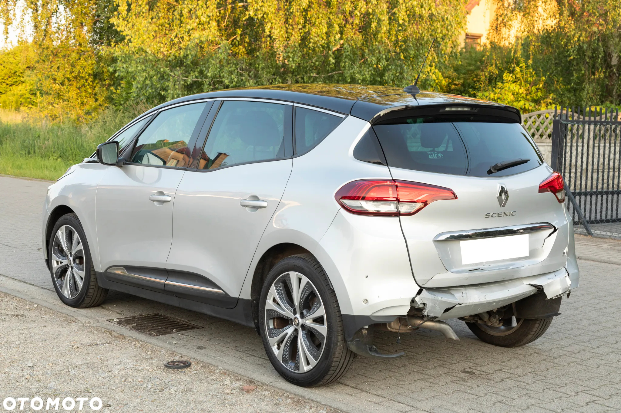 Renault Scenic 1.6 dCi Bose - 5