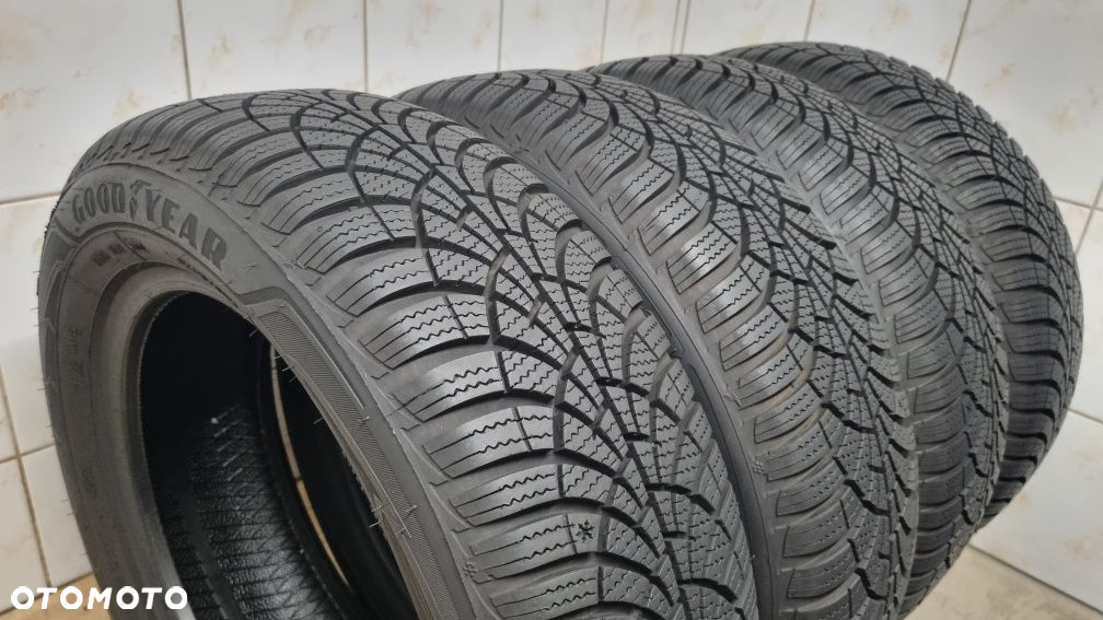 4 opony zimowe 185/60 R15 88T XL GoodYear UltraGrip 9+ - 2