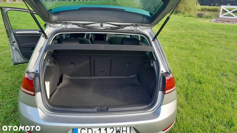 Volkswagen Golf - 10
