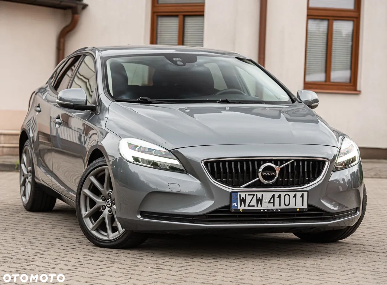 Volvo V40 D2 Drive-E SCR Momentum - 1