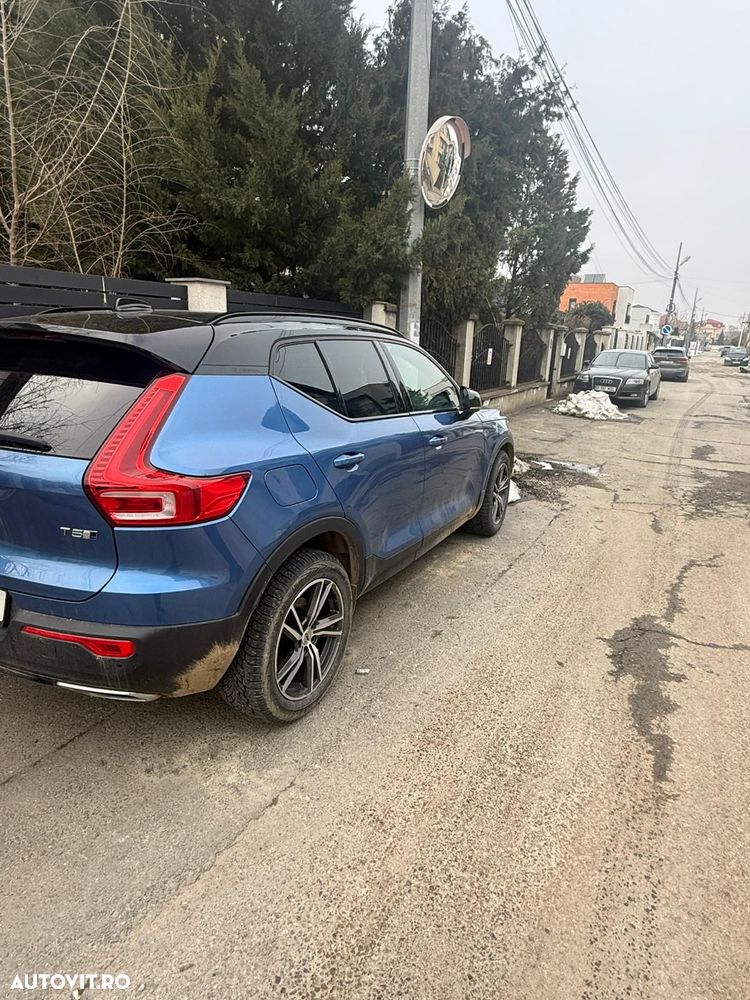 Volvo XC 40 T5 AWD R-Design - 1