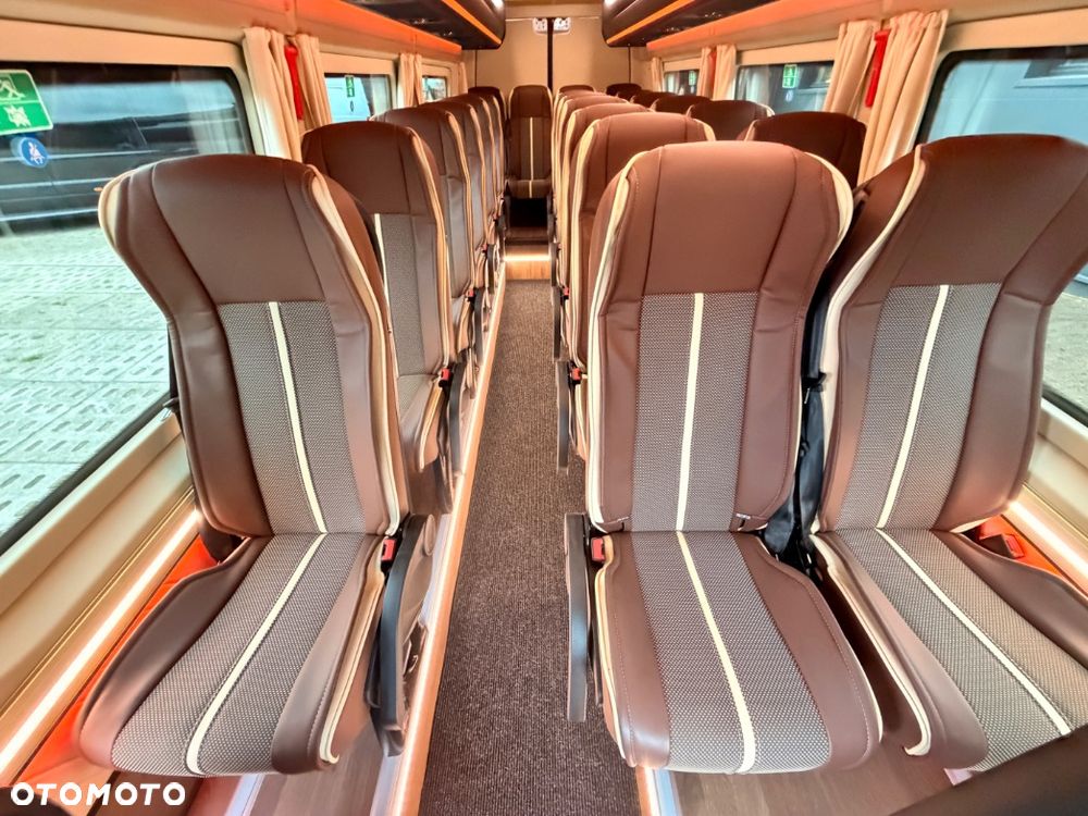 Mercedes-Benz Sprinter 519 - 14