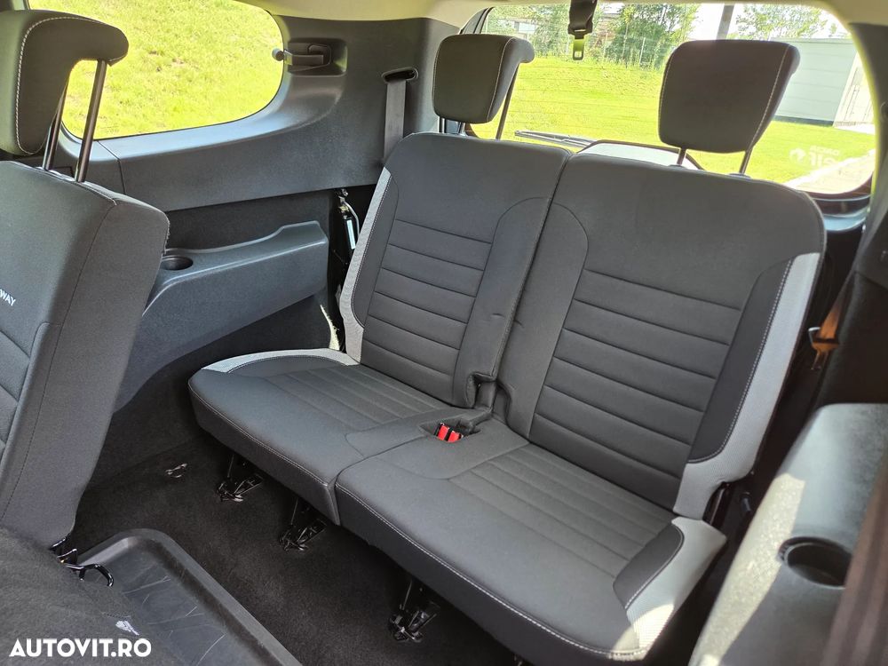 Dacia Lodgy 1.5 Blue dCi Stepway - 17