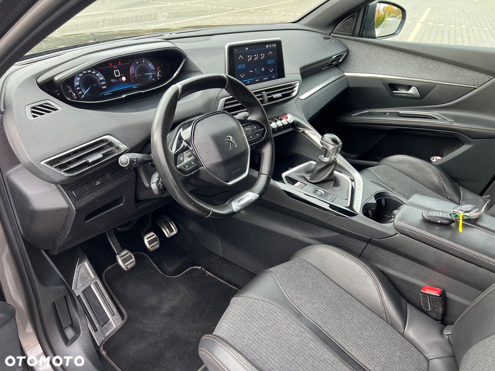 Peugeot 5008 - 23