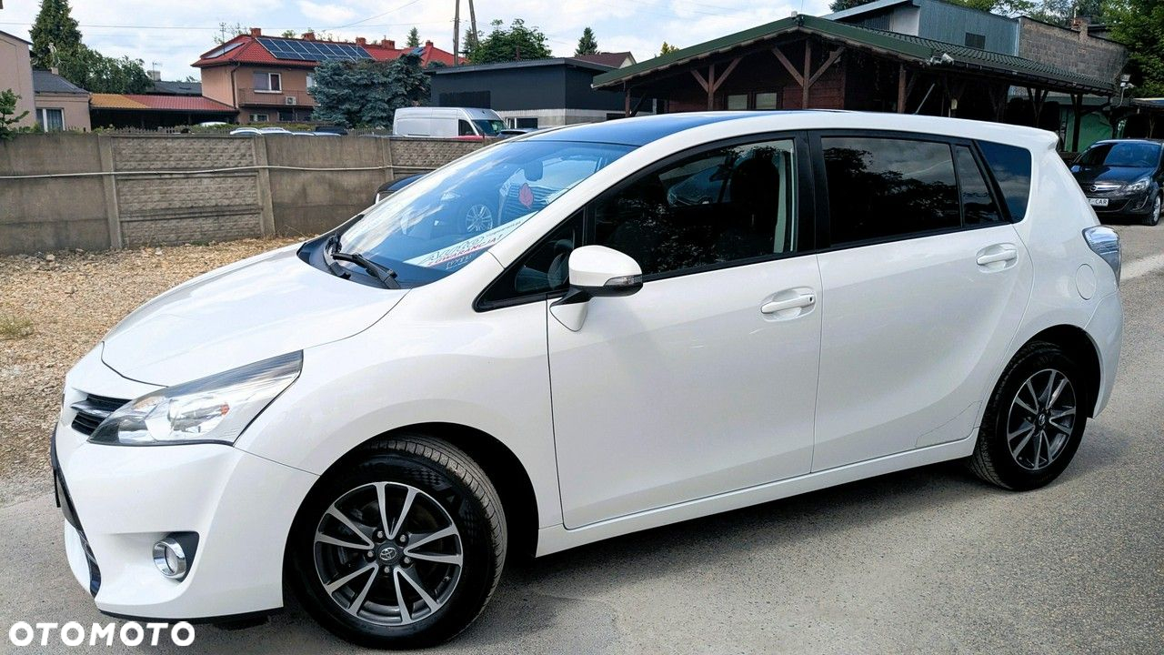 Toyota Verso - 3