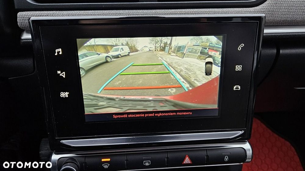 Citroën C3 1.2 PureTech GPF Shine - 32