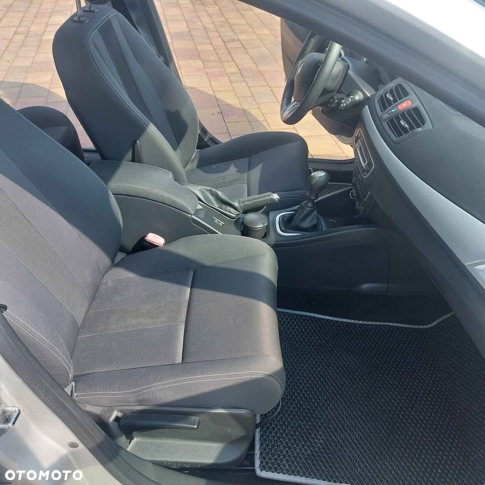 Renault Megane 1.6 16V Dynamique - 6
