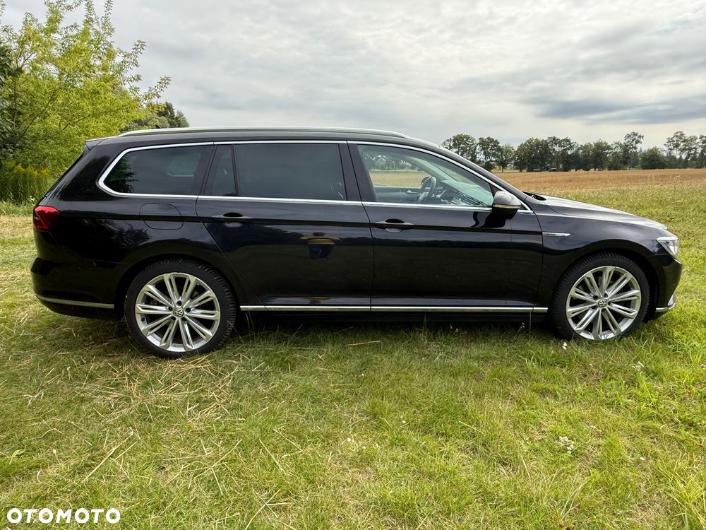 Volkswagen Passat - 4