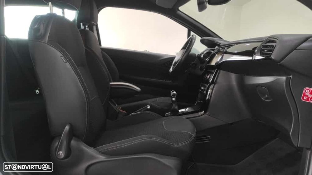 Citroën DS3 1.6 HDi Airdream So Chic - 22