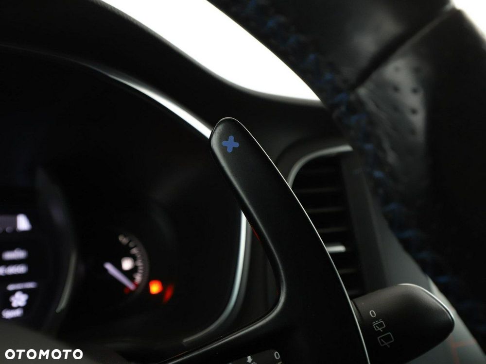 Renault Megane ENERGY TCe 205 EDC GT - 36