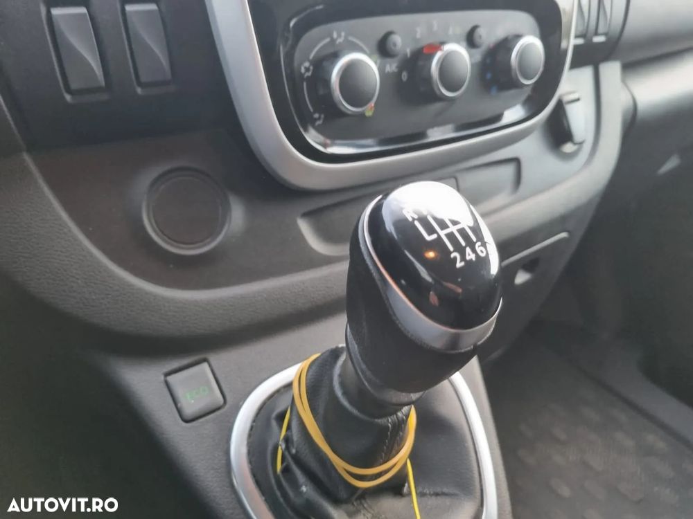 Renault Trafic FURGON - 25
