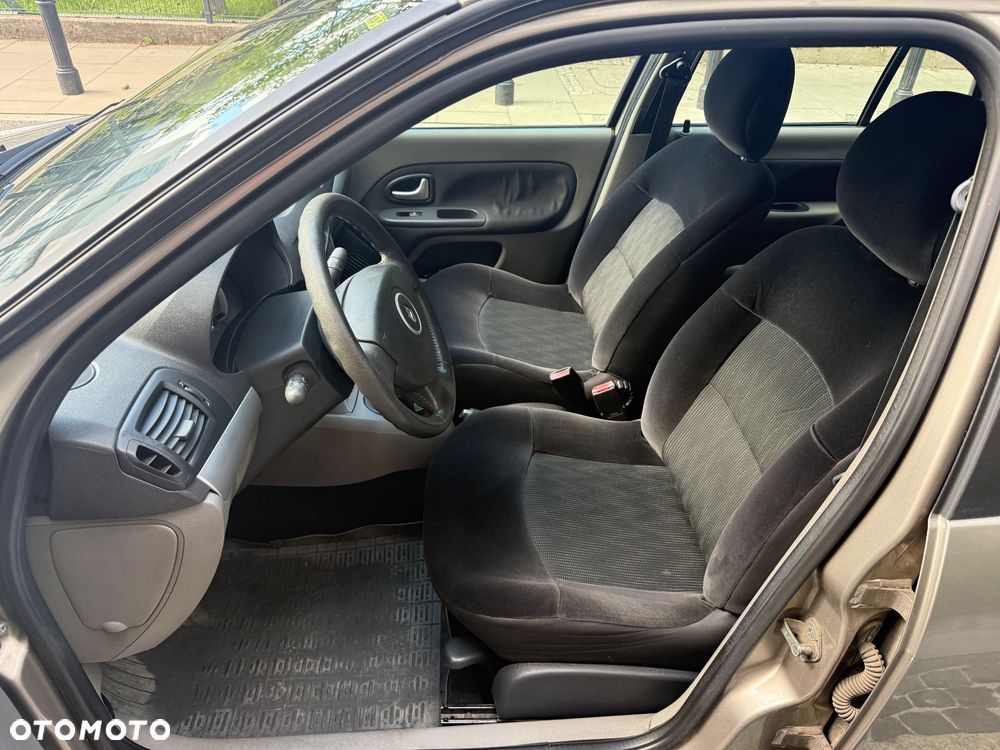 Renault Thalia 1.4 16V All Inclusive - 6