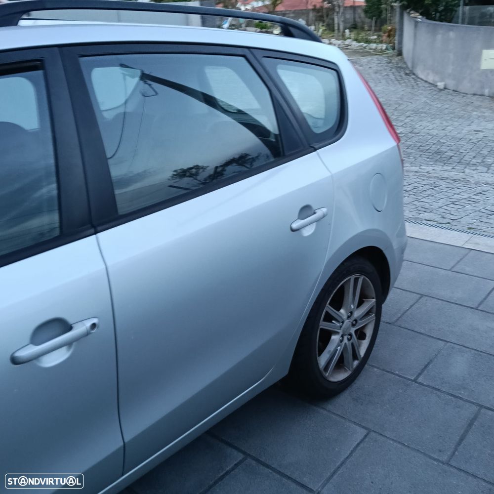 Hyundai i30 CW 1.6 CRDi Comfort - 4