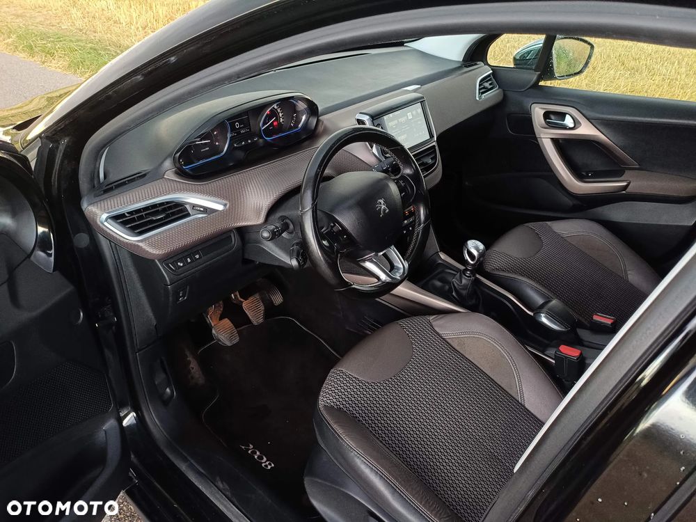 Peugeot 2008 1.6 e-HDi Allure S&S - 20