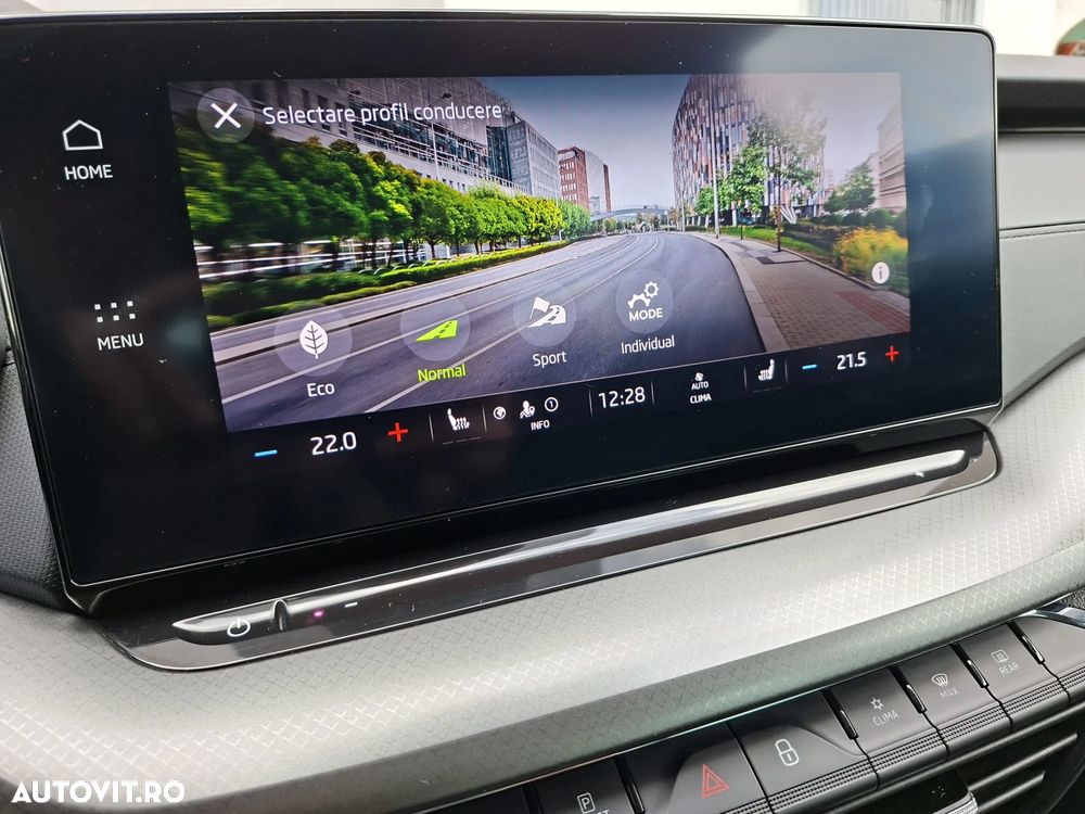 Skoda Octavia Combi 2.0 TDI DSG Style - 30