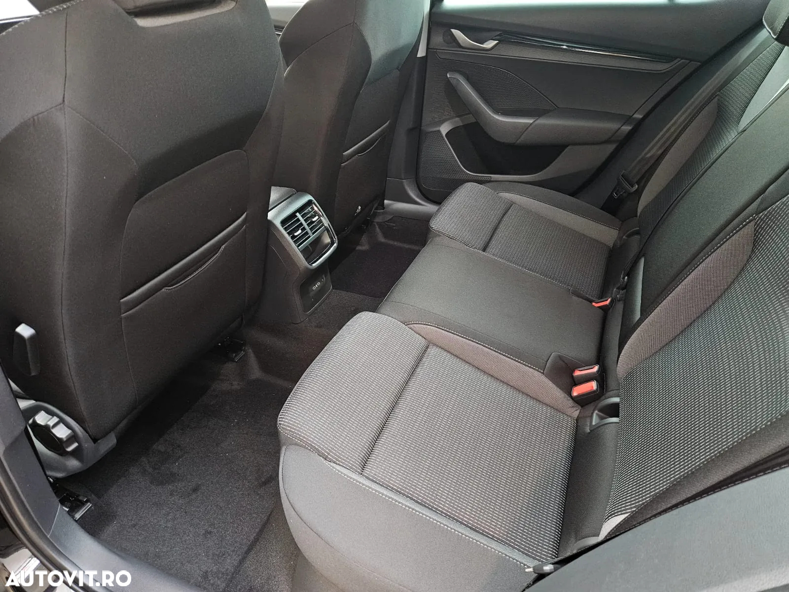Skoda Octavia 2.0 TDI 150 CP DSG Selection - 8