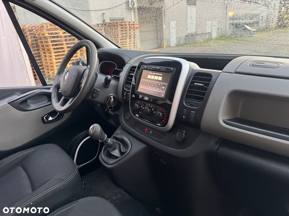 Renault Trafic - 17