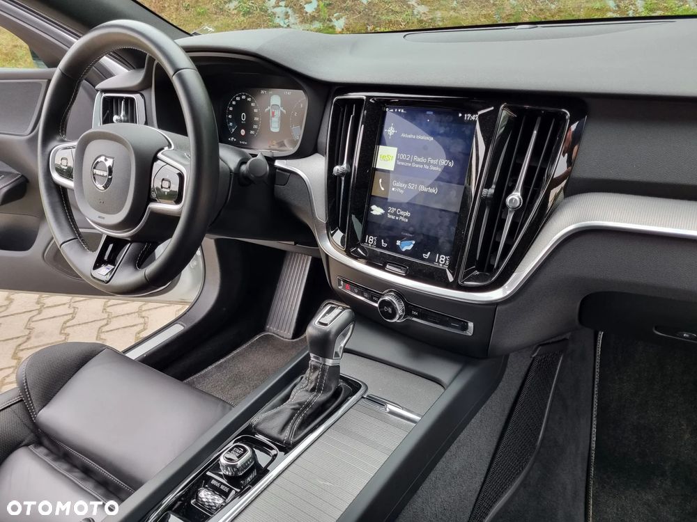Volvo S60 T4 R-Design - 31